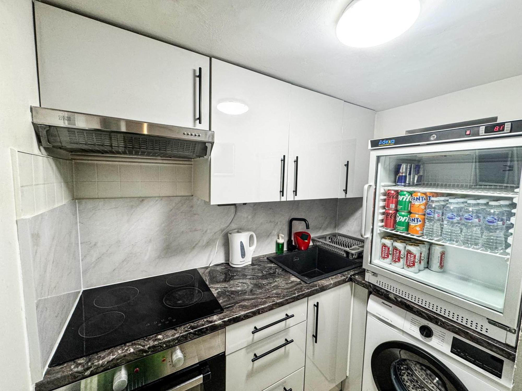 Apartment Queensborough Apartment,